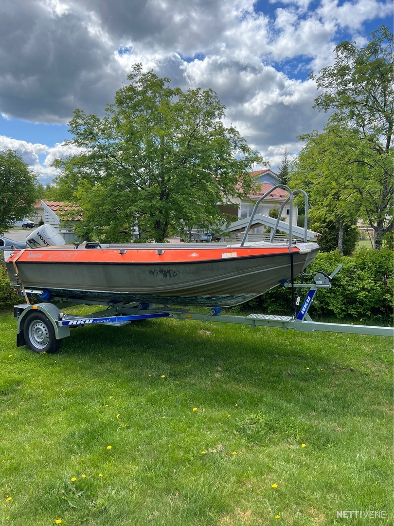 Buster R Motor Boat Kuopio Nettivene