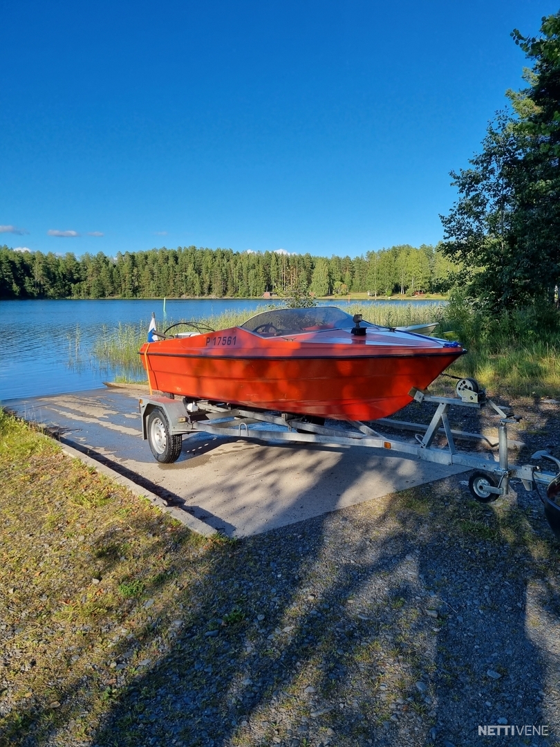 Terhi 400 bs Motor boat 1975 Kesälahti Nettivene