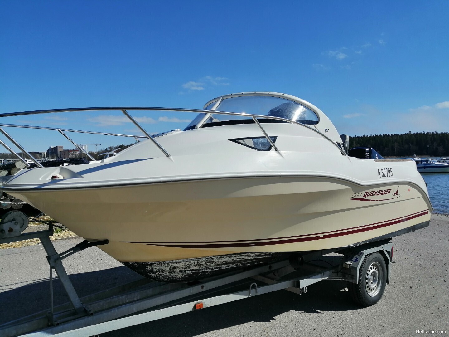 quicksilver-540-cabin-cruiser-moottorivene-2006-helsinki-nettivene