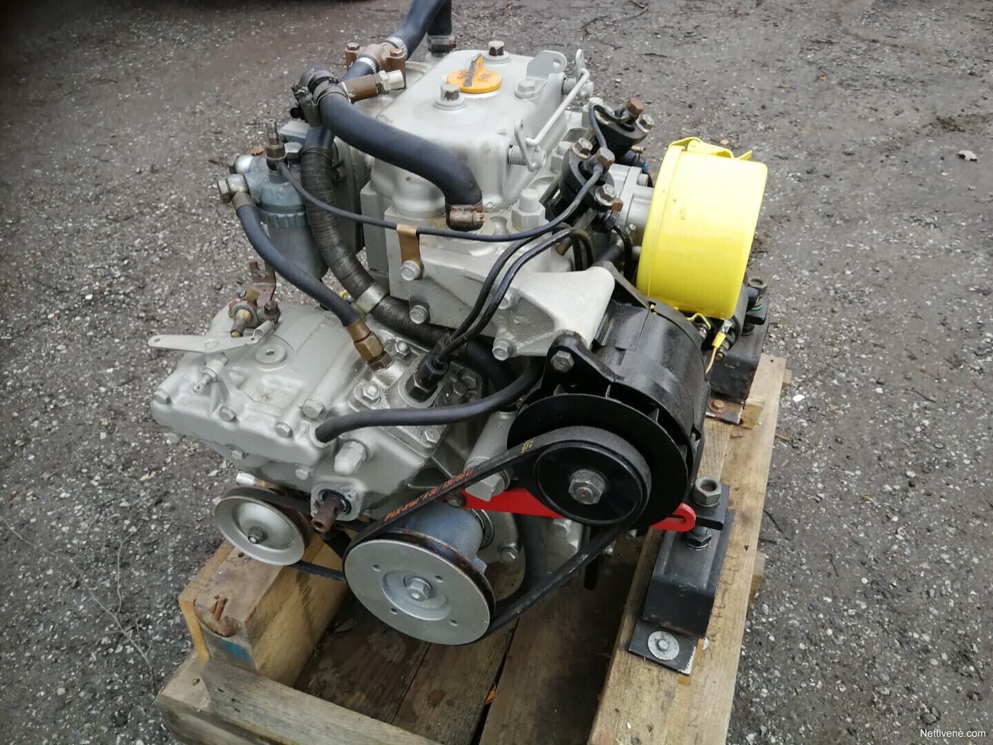 Yanmar 2QM15 engine Nettivene