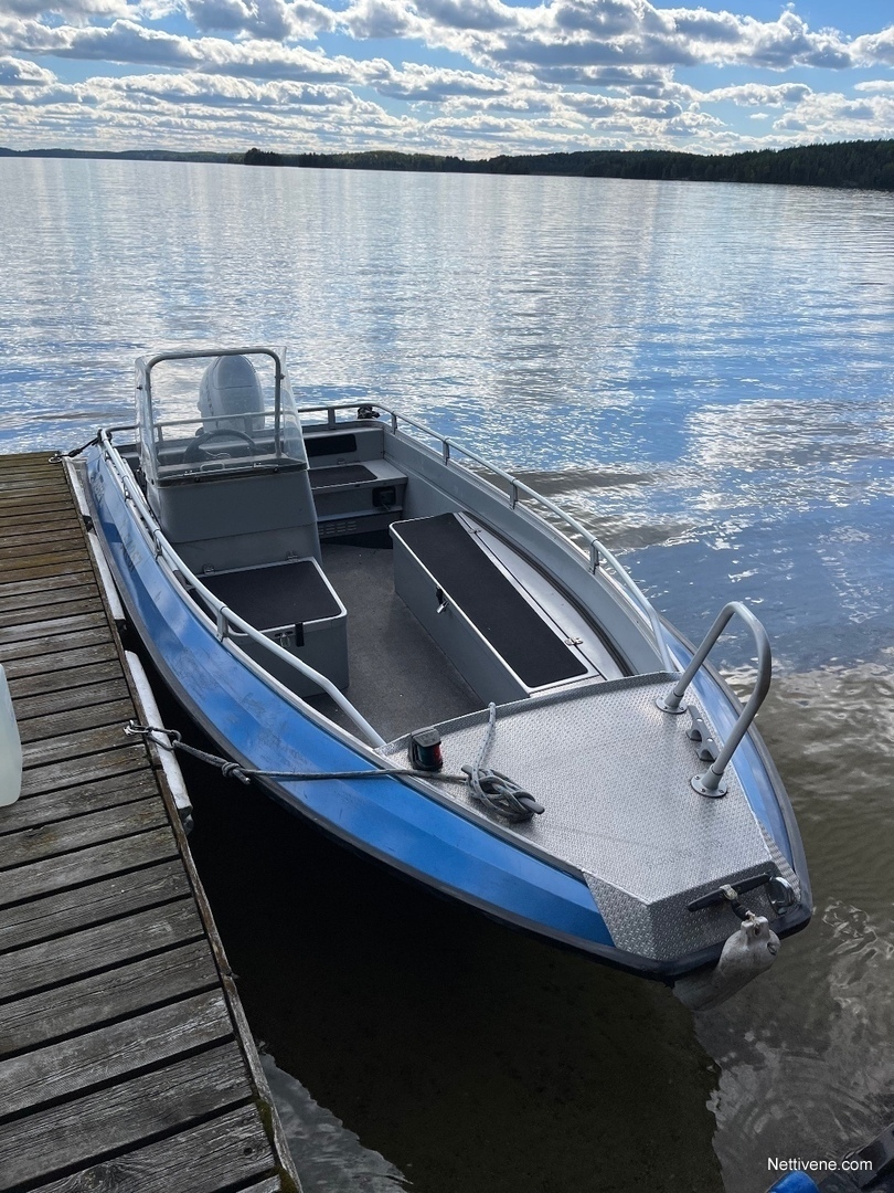 Buster M Moottorivene Joutseno - Nettivene