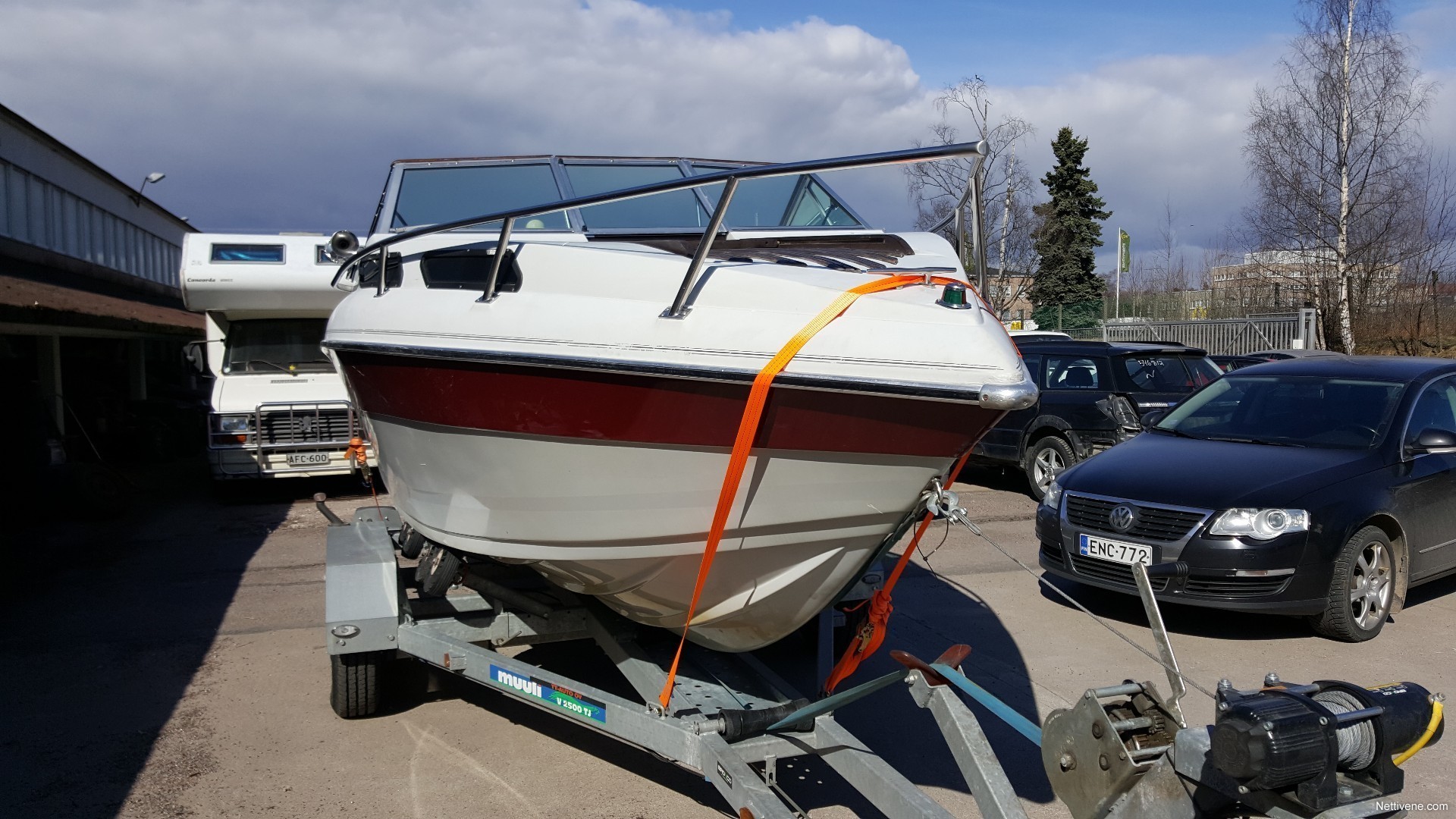 Crownline Celebrity 230 Cuddy Cabin Motor Boat 1988 Helsinki