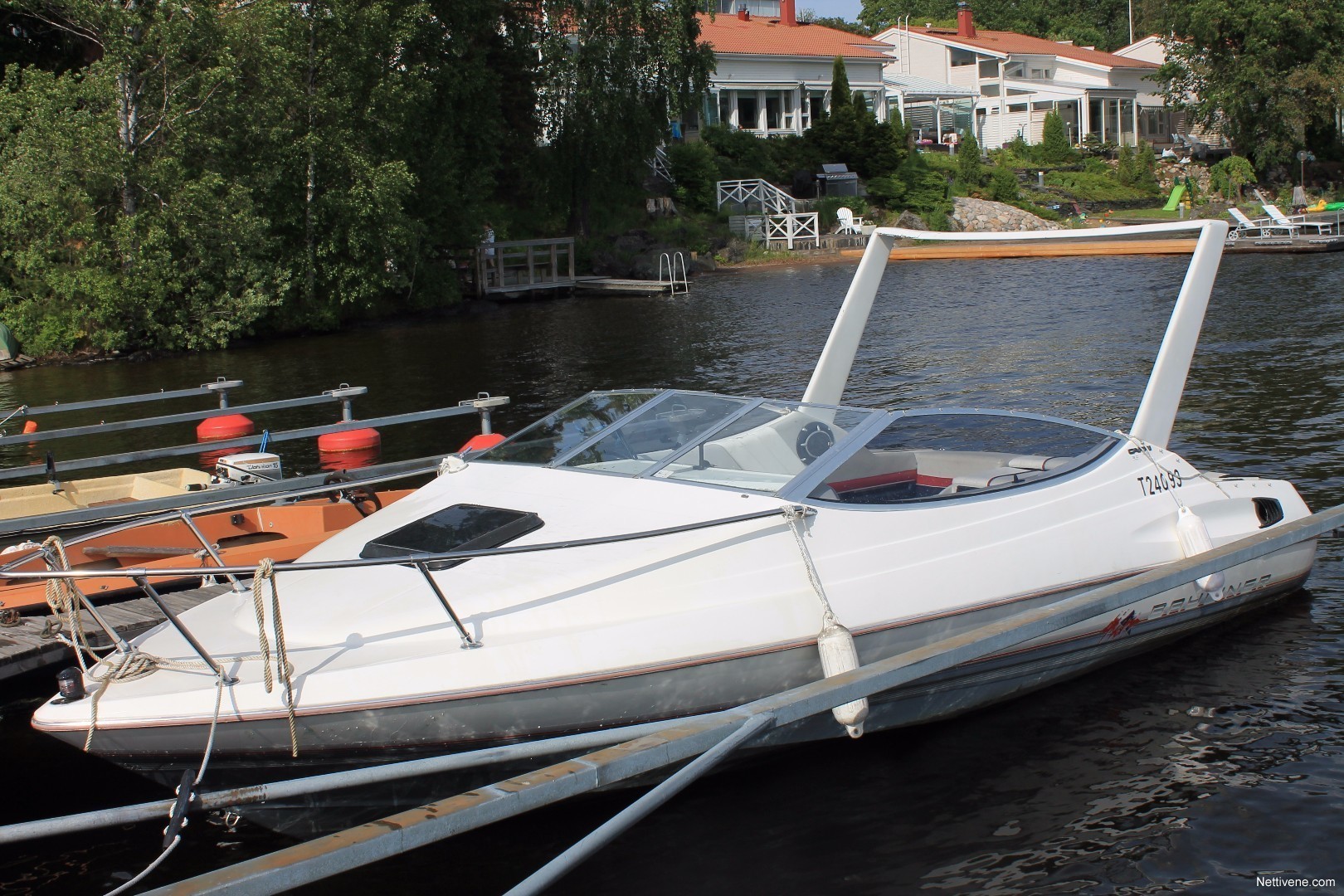 Enlarge image. moottorivene-bayliner. Bayliner 2052 Capri LS Moottorivene