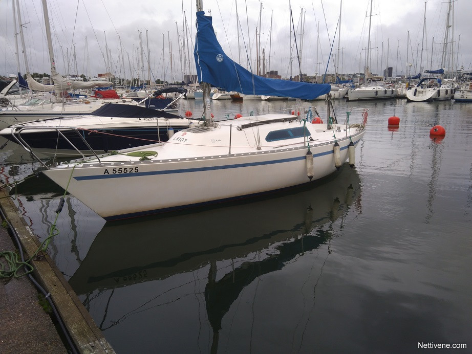 conrad 760 sailboat