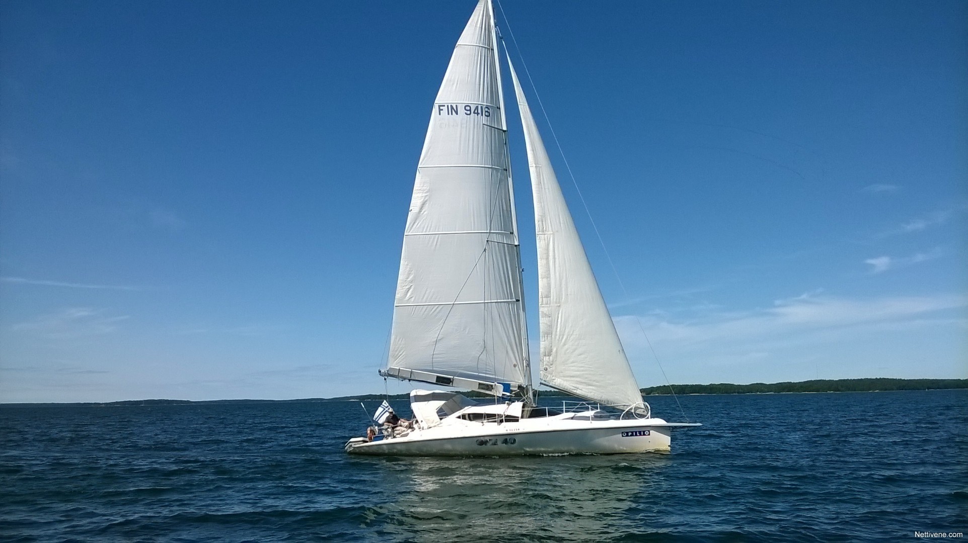 one 40 sailboat