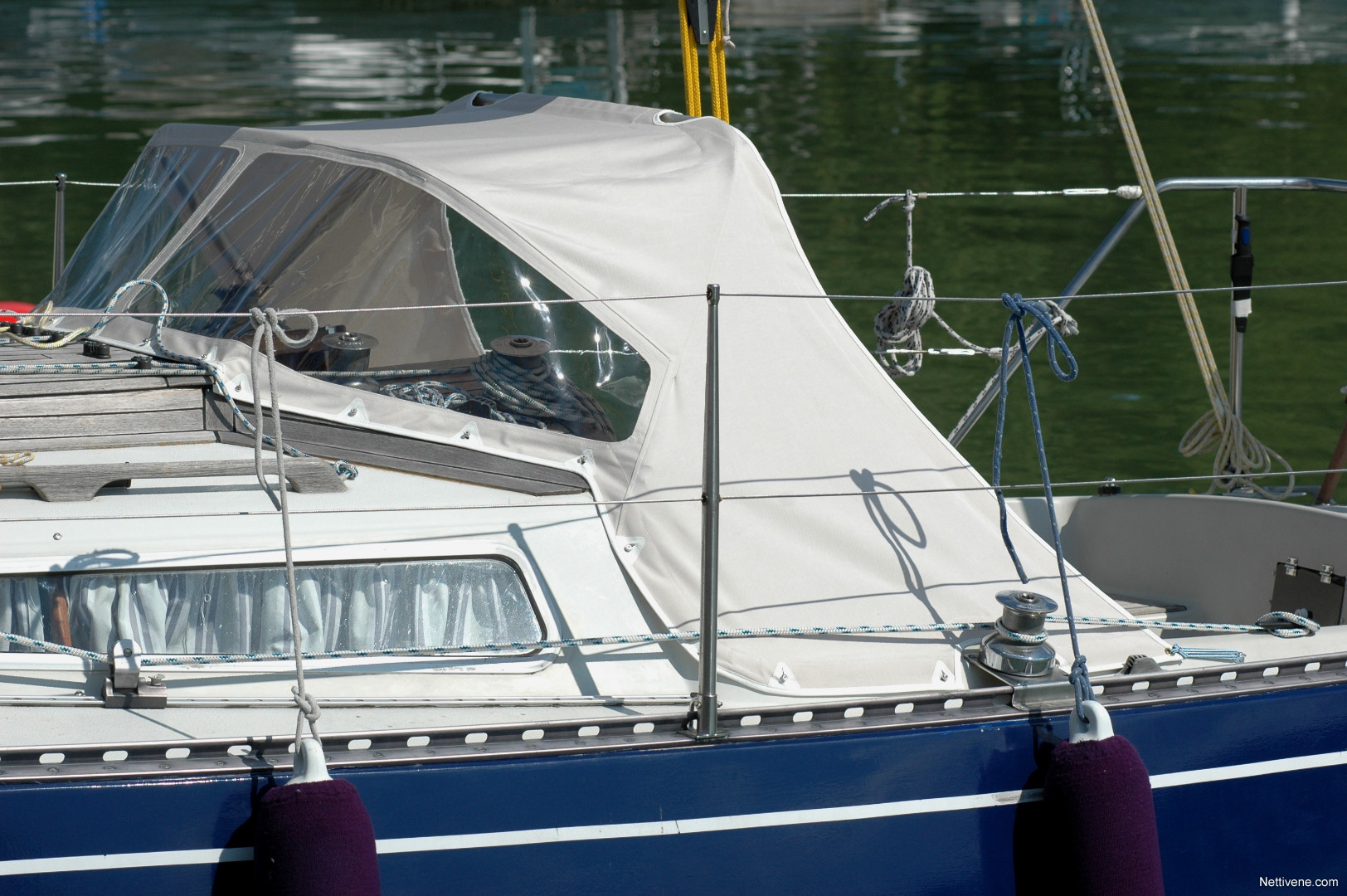 bianca 28 sailboat