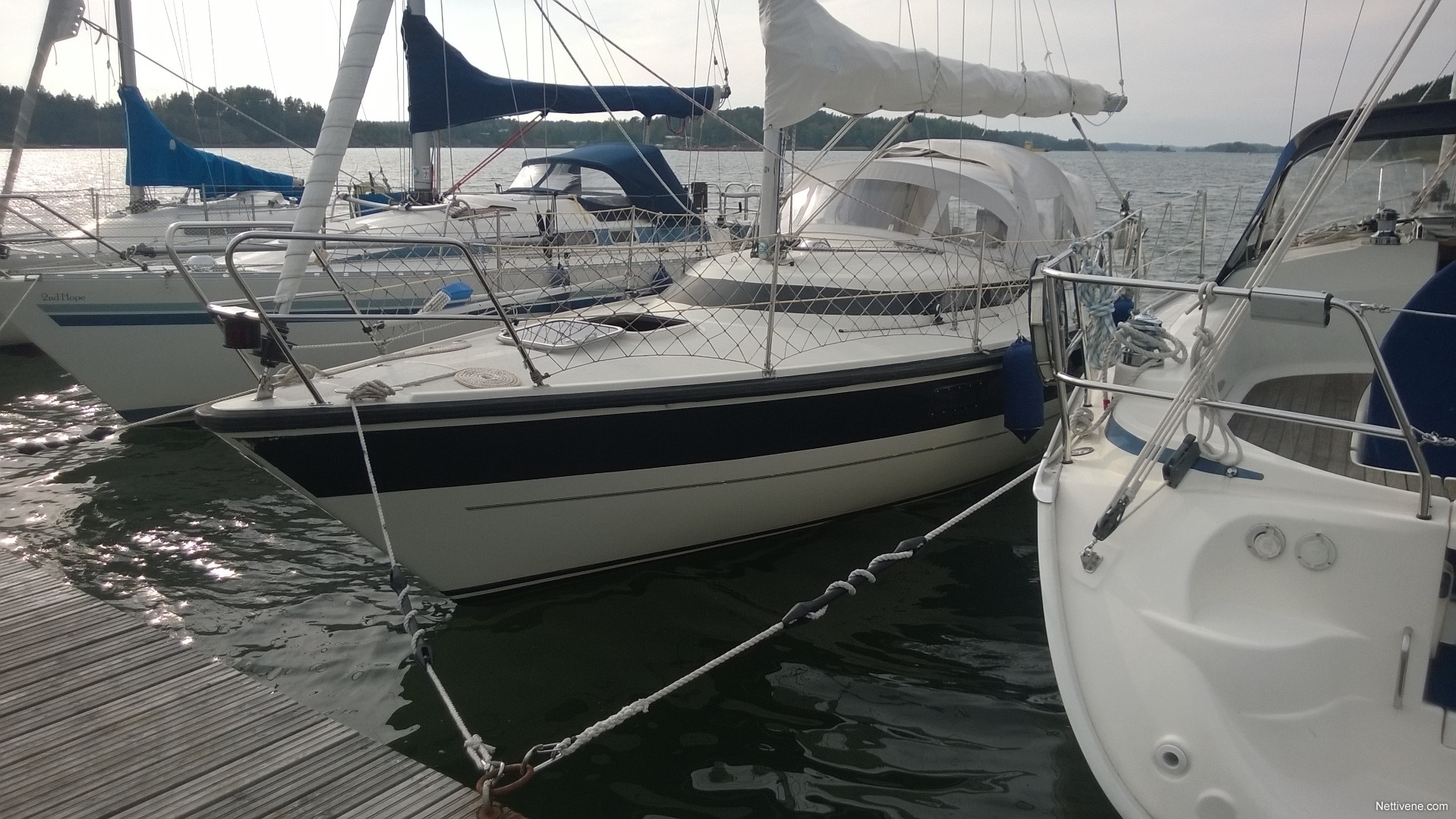 winga 860 sailboat